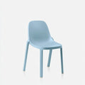 Silla con respaldo liso y patas rectas - azul